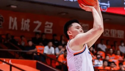 开云体育下载-李弘权出战28分钟，投篮5中2得到5分4篮板3助攻2抢断2盖帽