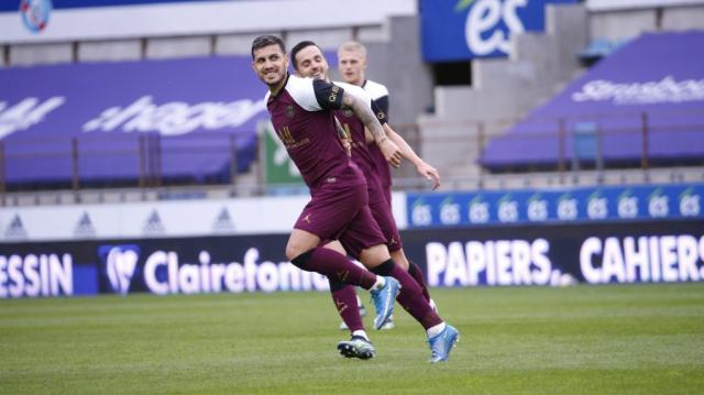Paredes.jpg